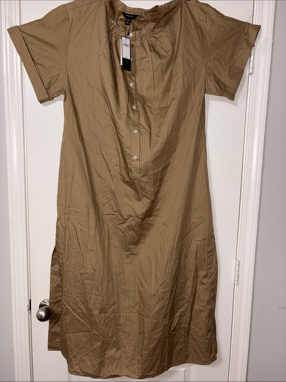 Banana republic Women's Short Sleeve Tan Button Front Dress